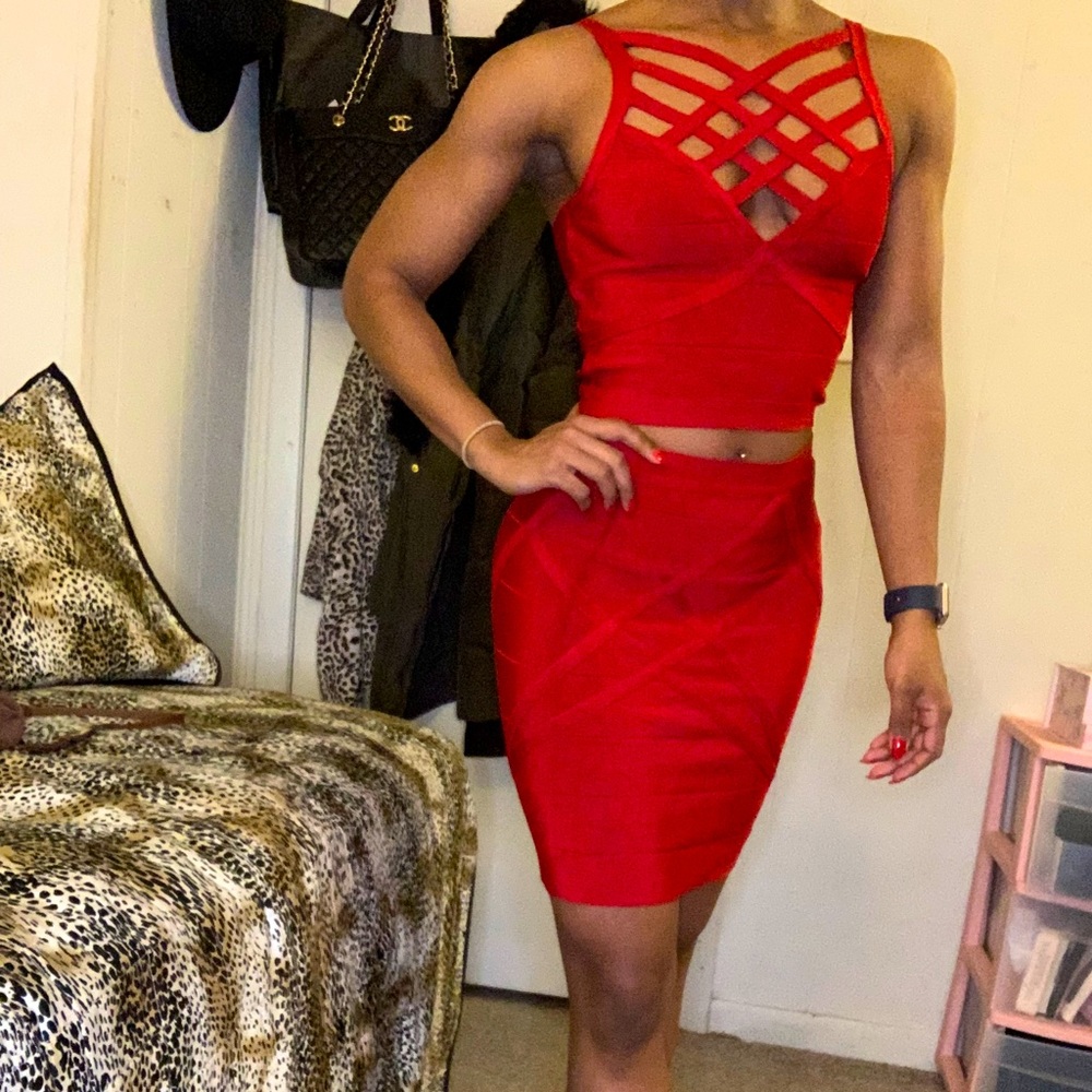 Bebe Bandage Set Crisscross Crop Top & Skirt Red S